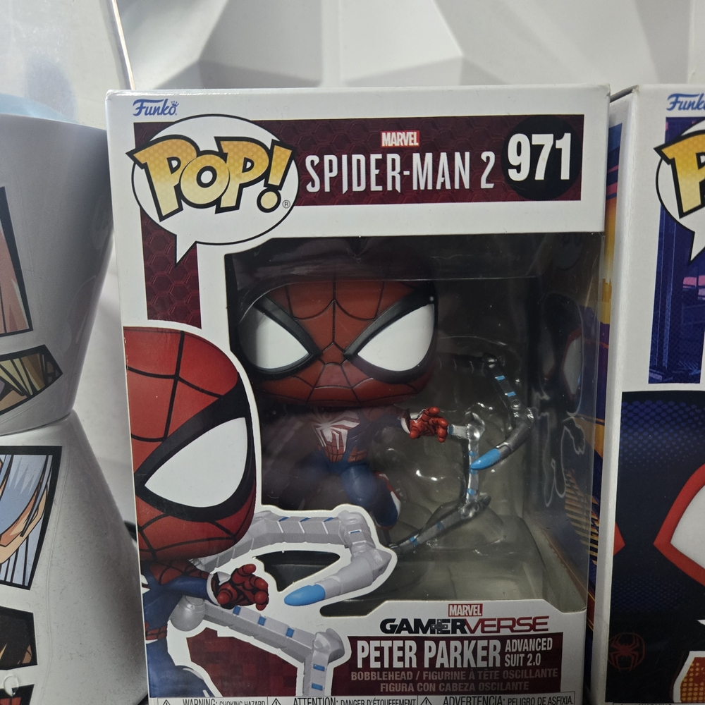 Marvel Spider-Man Peter Parker Advanced Suit 2.0 Red & Blue Funko Pop